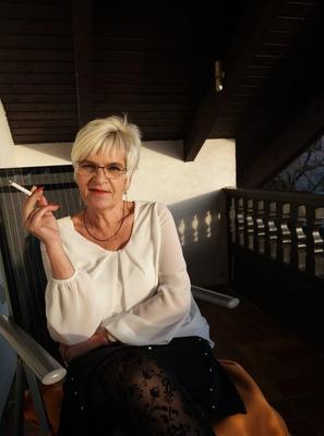 Mature Smoking 